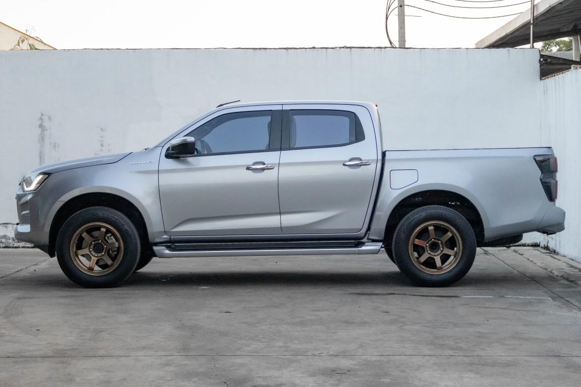 Isuzu Dmax Cab4 Hilander 1.9 L DA A/T LK0568